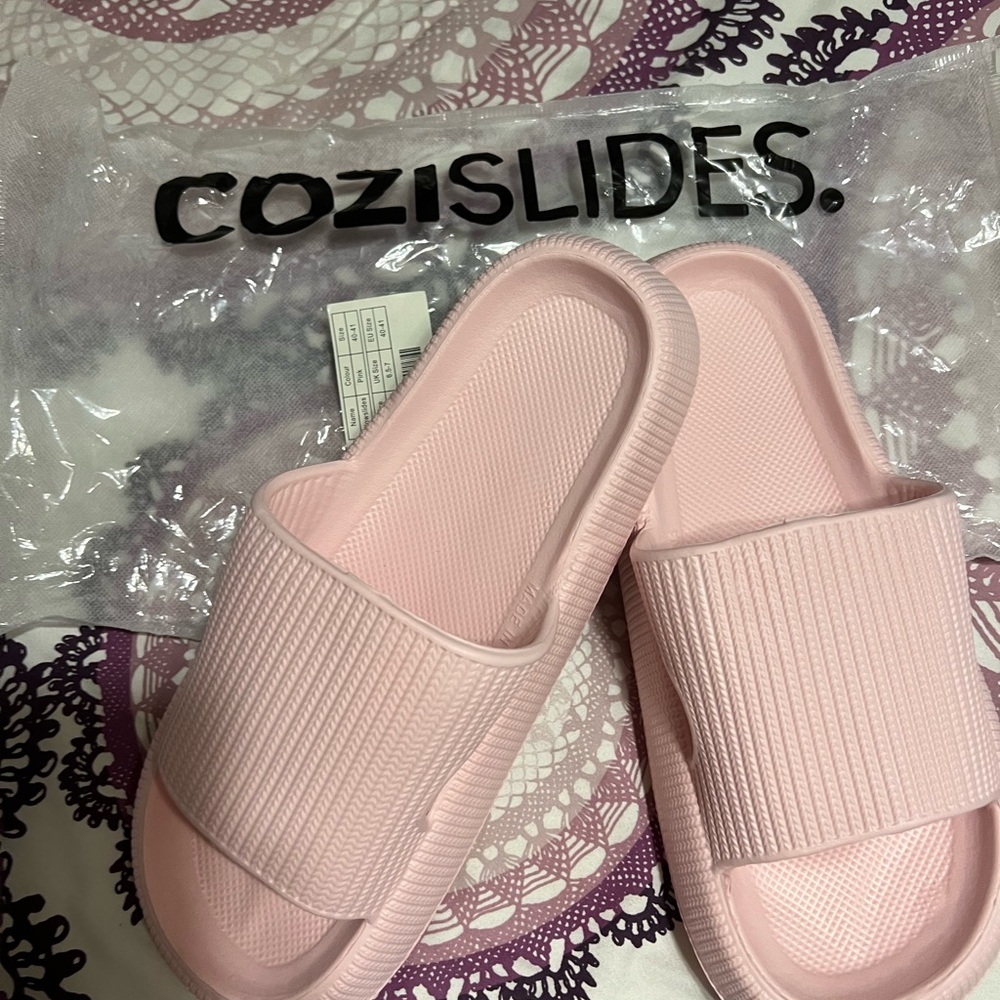 Light Pink Women's Slippers